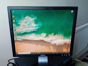 Dell E Series E197 FPb 19" LCD Monitor and Stand With Tilt PC Monitor Business - Photo 1/6