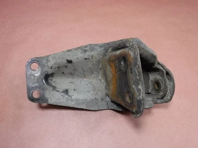 Jeep Cherokee XJ 87-01 OEM Track Bar Mount Bracket Factory OEM Free Shipping - Image 1 of 4
