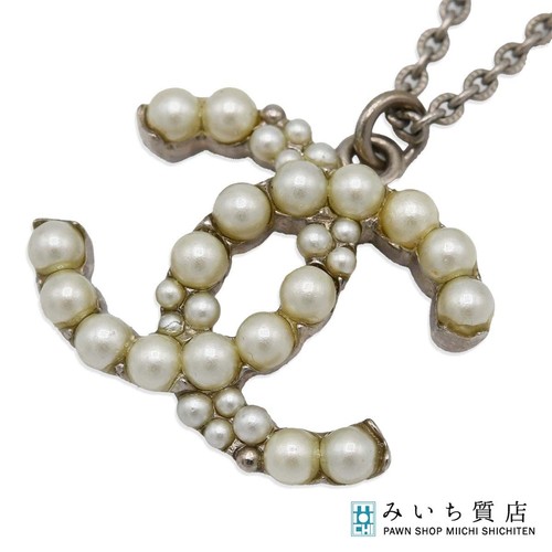 Collana di perle Chanel Coco Mark A14 colore argento peso totale circa 11 7 g