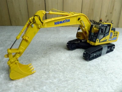 KOMATSU HB205-3 Excavadora Híbrida 1/50 Vehículo de Construcción Universal Hobbies  Foto 1 de 4