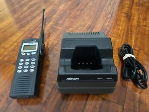HARRIS P7100 MAHT-S81NX P25 TRUNKING + NORROW BAND CONV. PRIORITY SCAN + CHARGER - Picture 1 of 13