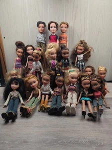 BRATZ riesiges Konvolut 21 Puppen mit Schuhen, Kleidung & Zubehör - Vintage! - Bild 1 von 24