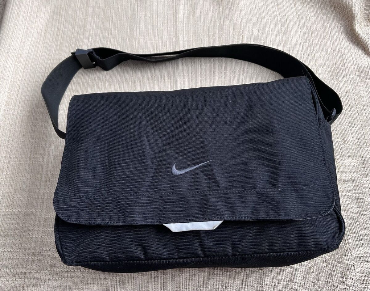 Nike Men's Nylon Messenger Bags for sale | eBay Nike Men's Nylon Messenger Bags for sale | eBay