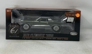 1/18 HIGHWAY 61 1970 PLYMOUTH HEMI ‘CUDA RARE GREEN NIB - Picture 1 of 4