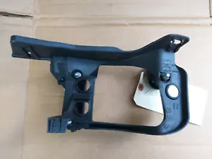 1995-1999 Chevy Cavalier Passenger Headlight Headlamp Mounting Bracket RH Right - Bild 1 von 6