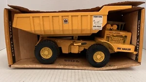 Vintage ERTL International Pay Hauler Dump Truck #425 - Picture 1 of 11