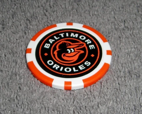 MLB BALTIMORE ORIOLES COLLECTIBLE POKER CHIP GOLF BALL MARKER Cover