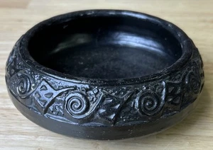 "Cuenco de tres patas de cerámica negra japonesa vintage diseño remolino 5-3/4""" - Imagen 1 de 9