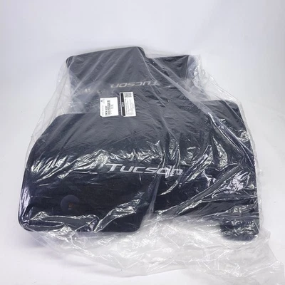 Alfombrillas negras delanteras traseras para Hyundai Tuscon 2021-2025 OEM CWF14-AC000 Foto 1 de 4
