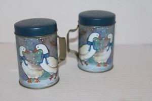 Vintage Winter Snow Geese Metal Tins With Handles Salt & Pepper Shakers Set - Picture 1 of 9