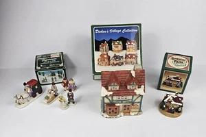 Dickens Weihnachtsdorf Bäckerei beleuchtetes Haus Ticketschalter 5 Figuren Porzellan - Bild 1 von 16