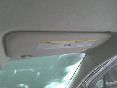 Солнцезащитный козырек для правостороннего пассажира без подсветки подходит для 17–19 CRUZE 1336517 - Изображение 1 из 4