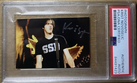 KRIST NOVOSELIC NIRVANA SIGNED PHOTOGRAPH AUTOGRAPH PSA DNA CERTIFIED PICTURE Cover