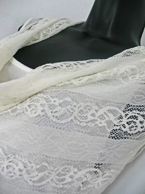 Encaje HeartSoul blanco fluido M Top con cami adjunto. Foto 1 de 4