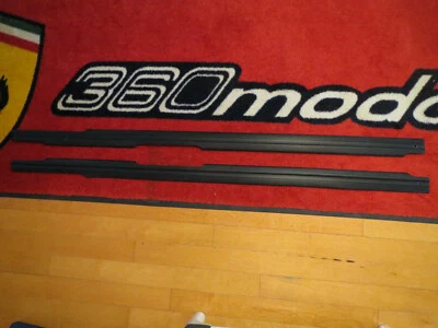 ALFÉIZARES DE PUERTA DE PLÁSTICO ALFA ROMEO MILANO 75  Foto 1 de 4