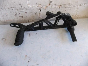 COLGADOR REPOSAPIÉS DERECHO HONDA VF500 - Imagen 1 de 1