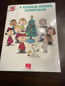 Libro pianoforte A Charlie Brown Natale 5 dita Hal Leonard - Foto 1 di 3