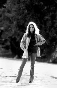 Jacqueline Bisset Sexy 8x12 Giclee photo - Picture 1 of 1