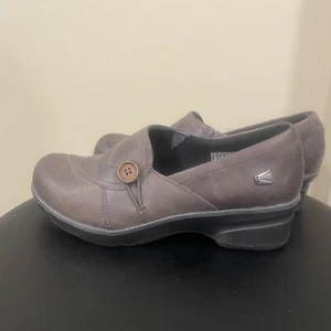 Keen MORA BUTTON 1014105 Antique Brown Oiled Leather Service Clogs 9 - Picture 1 of 8