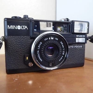Cámara fotográfica Minolta Hi-Matic AF-2 P&S de 35 mm - Imagen 1 de 6