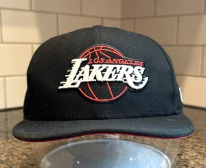 Los Angeles Lakers New Era 59Fifty SnapBack Black & White Cap - Picture 1 of 10