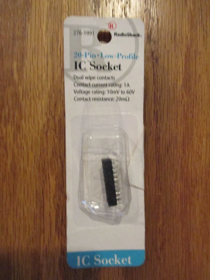 Box of 33 RadioShack 276-1991 20-Pin low profile IC Sockets - Image 1 of 1