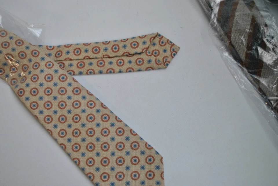 KITON SARTORIA NAPOLI CRAVATTA FATTA A MANO IMBUSTATA 280,00 LANA+SETA - Imagen 1 de 4