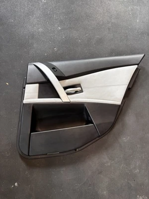 2006-2010 宝马 M5 乘客右后门板 — 第 1/4 张图片