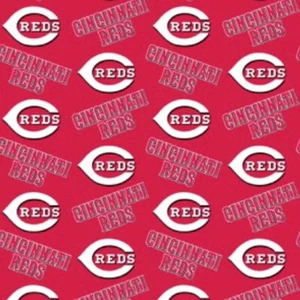 7/8 Yard MLB Cincinnati Reds Logo Cotton Fabric Major League Baseball - Picture 1 of 2