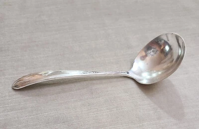 Concha de molho sólido Oneida Heirloom prata esterlina HEIRESS 56,4 gramas - Imagem 1 de 4