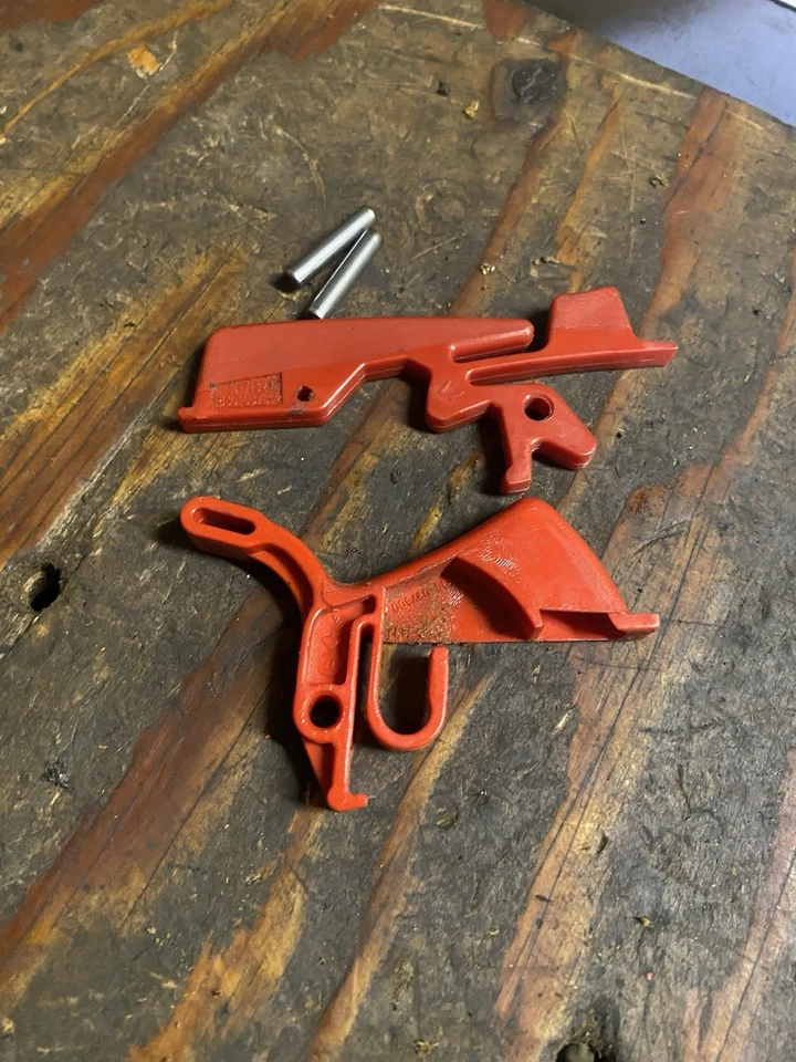 OEM Craftsman 16” 2.2 CI Chainsaw Throttle Trigger Assembly Free Shipping - Image 1 of 1