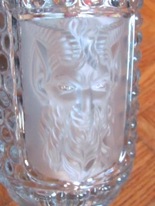 ANTIKER HOCHWERTIGER AUSGEFALLENER BIERKRUG SPRUDELGLAS MATTIERT UNTERWELTGESICHT - Bild 1 von 15