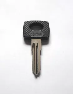Mercedes Benz W123 E class 200 240D 230E 300D 280E 280CE HU36P MB41-P key blank - Picture 1 of 2