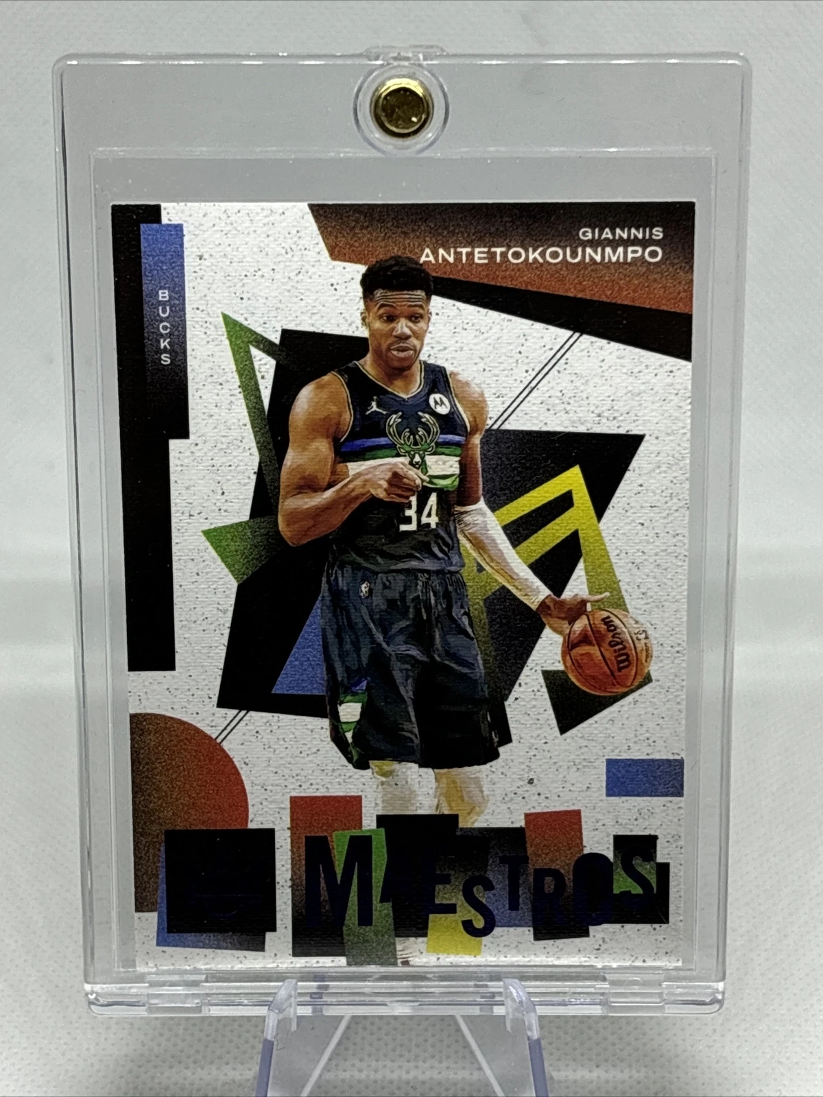 2021-22 Court Kings Maestros Giannis Antetokounmpo /49 Purple Parallel NM+