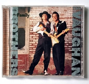 CD : THE VAUGHAN BROTHERS : Family Style - Bild 1 von 2