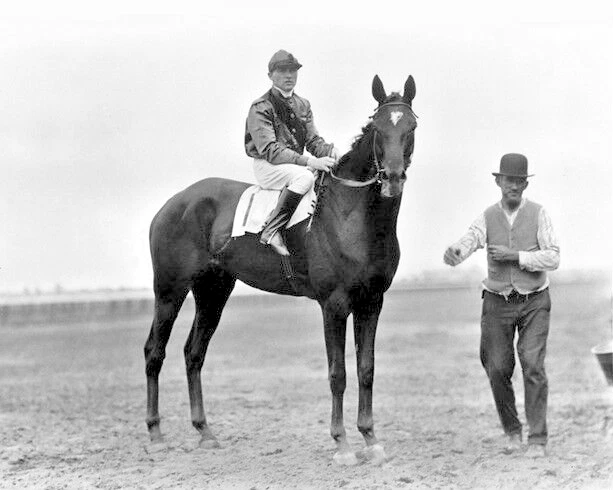 Champion Racehorse EXTERMINATOR Glossy 8x10 Photo Willie Knapp Print Poster - Image 1 of 1