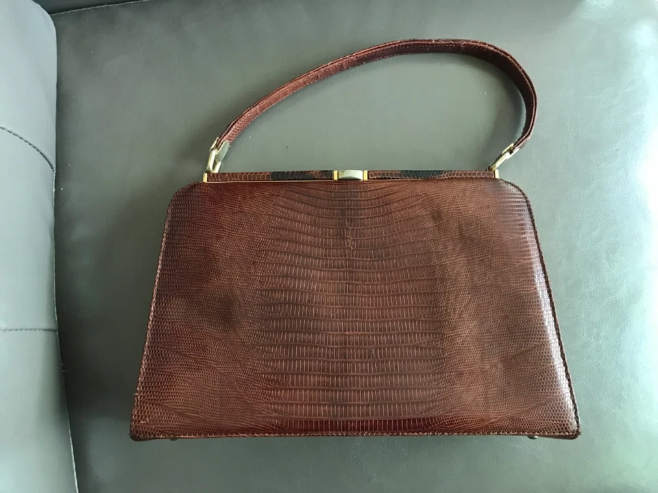 Bolso de Mano Vintage Raro y Hermoso Años 50 Castaño Caimán Cocodrilo Hecho en Argentina Foto 1 de 4