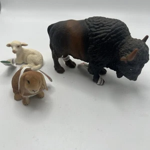Schleich Bison/Büffel Schaf & Hase Figur mit Etikett - Bild 1 von 8