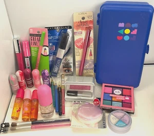 25 PC - 80s COSMETICS- Maybelline Kissing Lips,Caboodles, Love's Baby, Eyeshadow - Picture 1 of 12