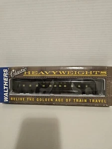 WALTHERS 932-10401 HO PULLMAN HEAVYWEIGHT 6-3 SLEEPER PASSENGER CAR IN BOX - Picture 1 of 8