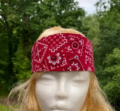 Diadema de motociclista hecha a mano de cachemira roja y negra con diamantes de imitación Hotfix Foto 1 de 4