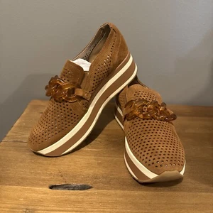 Dolce Vita Jhenee Perforated Sneakers Shoes Womens 8 Pecan Suede - Picture 1 of 9