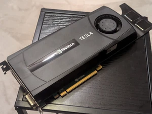 NVIDIA Tesla C2075 6GO GDDR5 PCIE 16x 384Bits - Photo 1/2