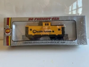 AHM - Scala HO - CHESSIE SYSTEM Extended Vision Caboose - C&O 3465 - NUOVO! - Foto 1 di 5