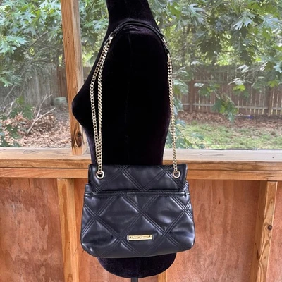 Bolso Harper Betsey Johnson XO Negro Acolchado Cuero Vegano Foto 1 de 4