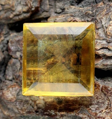 39.05 Carat Brazilian Yellowish Orange Citrine Square Gemstone Certified T15905 - Image 1 of 4