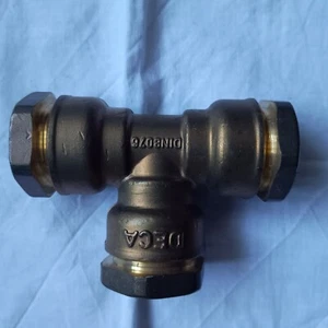 Raccordo a tee, in ottone 20 CALEFFI 864020 DECA per polietilene - Foto 1 di 2