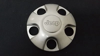 Tapa central de rueda Jeep Wrangler Cherokee Liberty OEM 52059583AA acabado plateado Foto 1 de 2