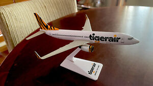 Tigerair Boeing 737 800 Premier Planes Model Aircraft on Stand-20. 5 cm-Aust.