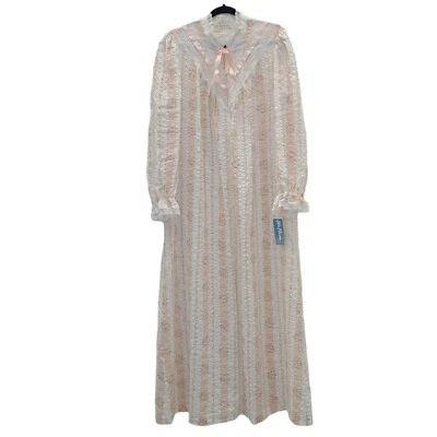 Miss Elaine Vintage ILGWU Lace Floral Seersucker Housecoat Large NWT - Image 1 of 4
